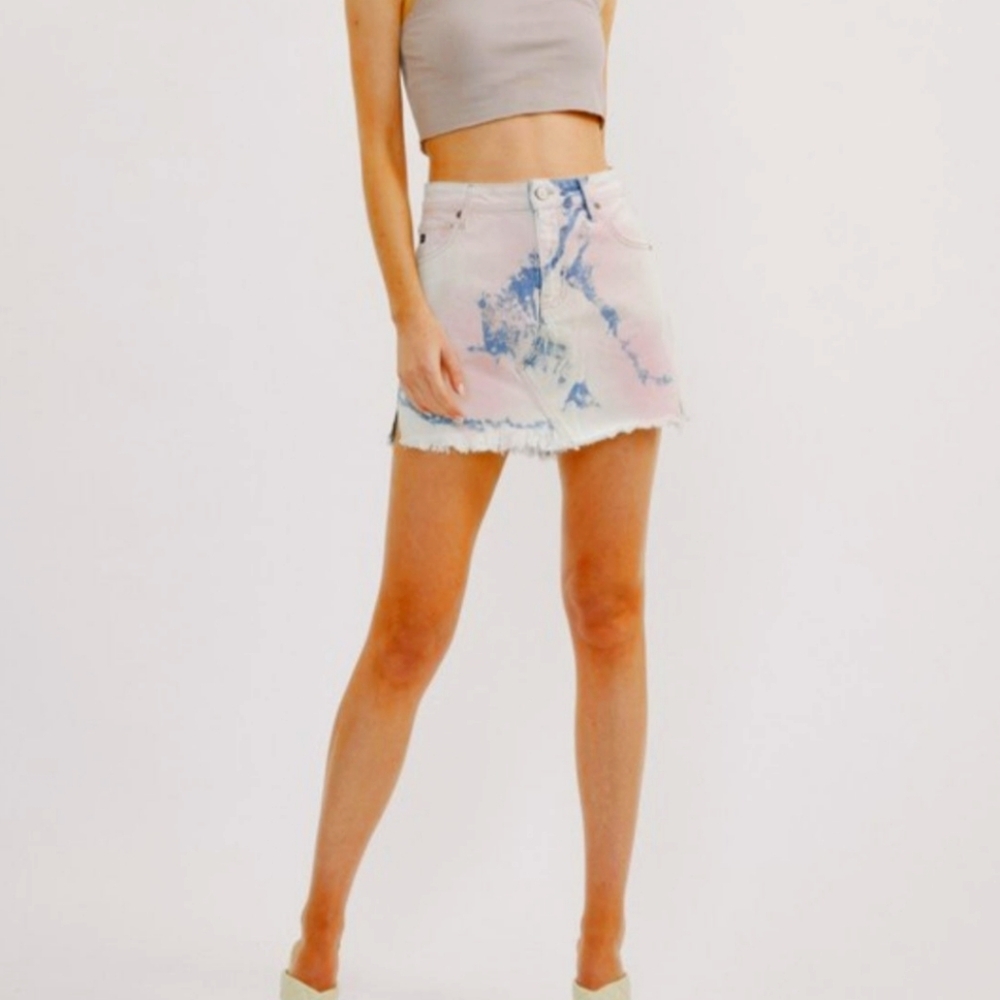 KanCan Frayed Hem Denim Mini Skirt Blue and Pink Tie‎ Dye Brand New With Tags